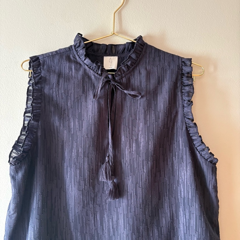 Joie Navy Ruffle Sleeveless Blouse with metallic sparkle, no size tag but fits L - Picture 2 of 10